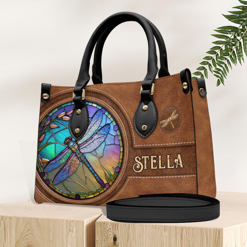 Libelle aus Buntglas - Personalisierte Libellen-Lederhandtasche