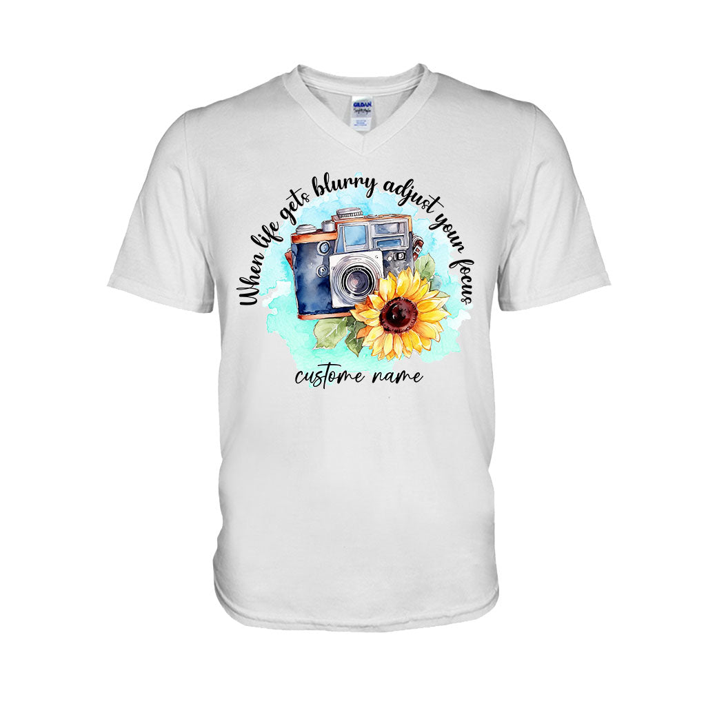Wenn das Leben verschwommen wird, richte deinen Fokus neu aus – personalisiertes Fotografie-T-Shirt und Hoodie