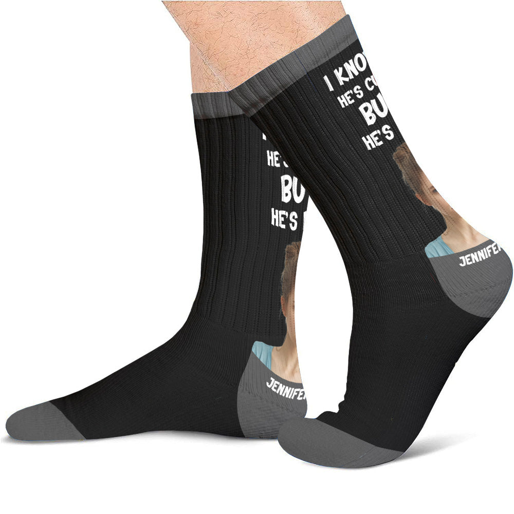 Ich weiß, er ist süß, aber er gehört mir – personalisierte Partner-Socken