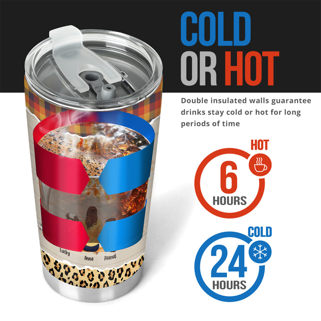 Einfach ein Mädchen, das den Herbst und Hunde liebt – personalisierter Hunde-Trinkbecher