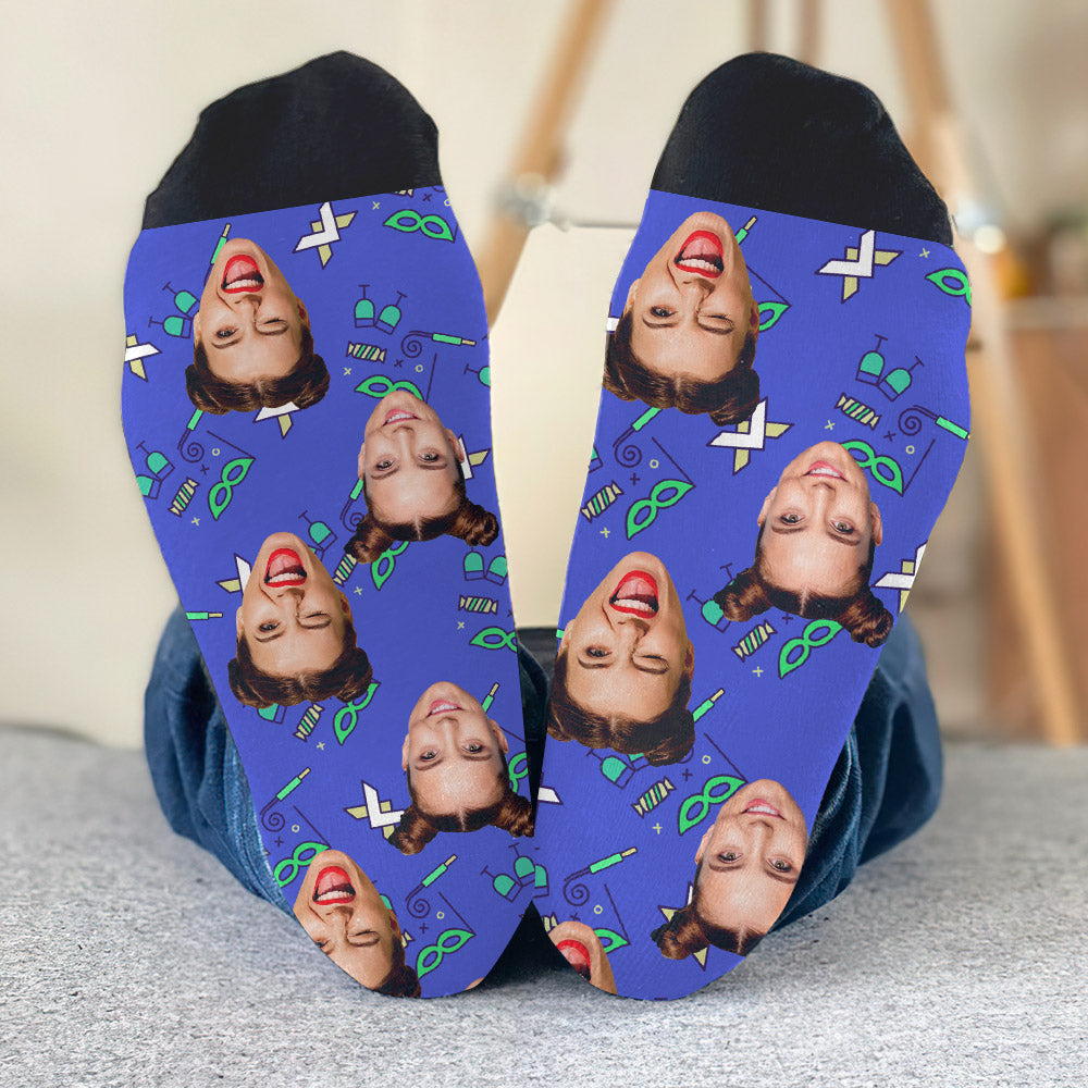 Individuelles Gesichtsmuster für Partys – personalisierte Socken für beste Freundinnen