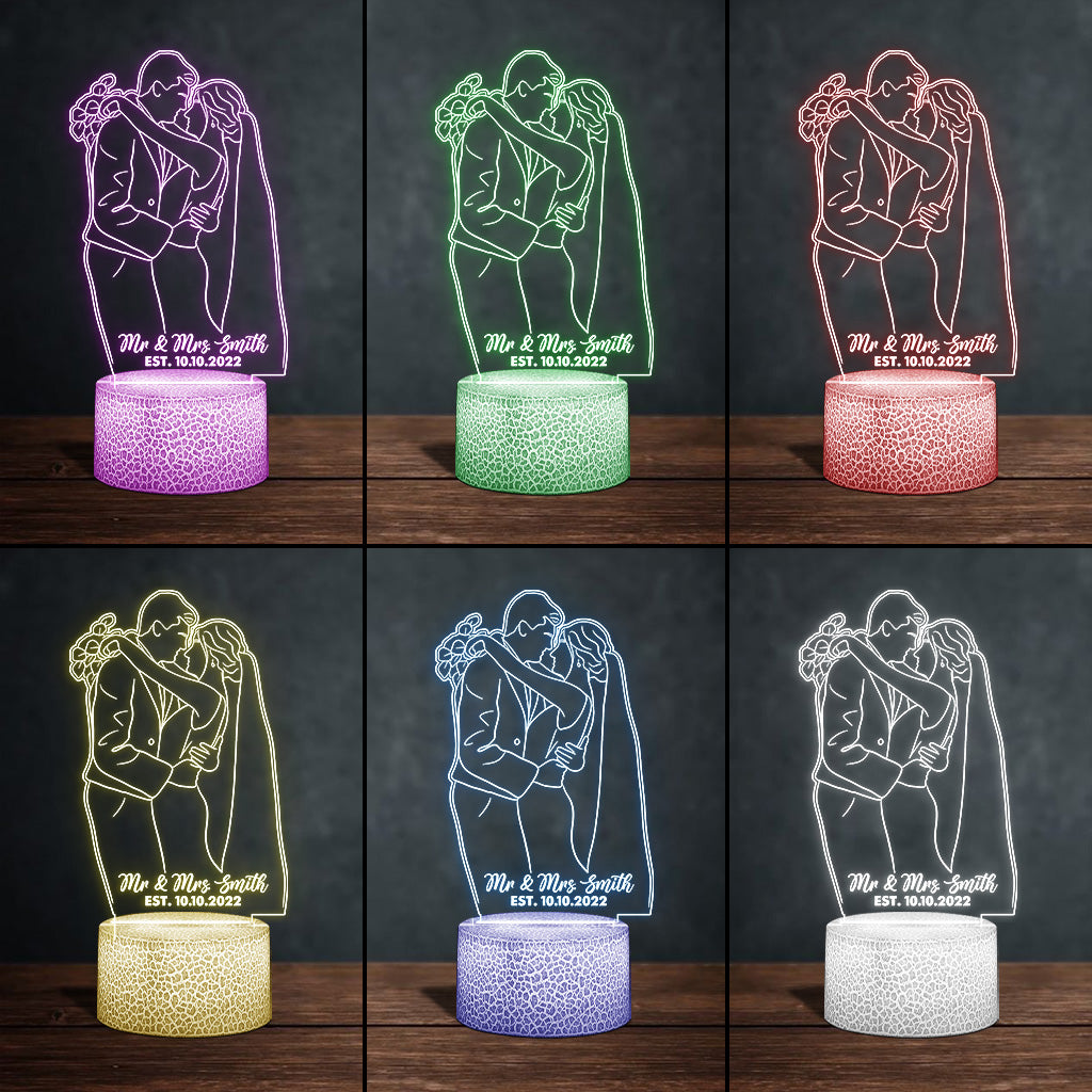 Individuelle Strichzeichnung – Personalisierte Leuchtsockelplatte in Form eines Ehepaares