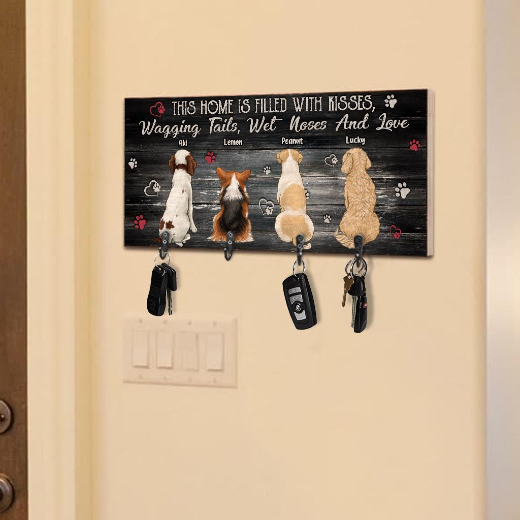 Dieses Zuhause ist voller Liebe – personalisierter Hundeschlüsselhalter