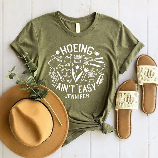 Gartenarbeit ist nicht einfach – Personalisiertes Garten-T-Shirt und Hoodie