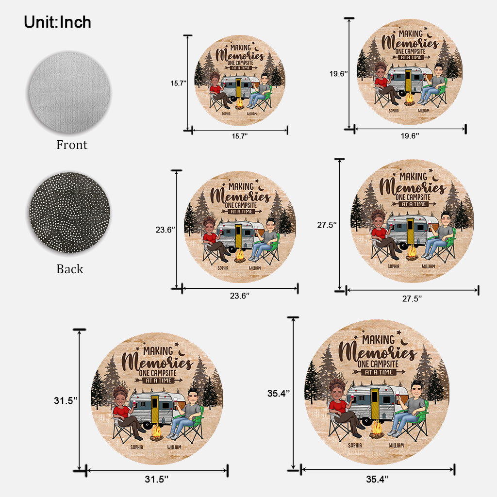 Fröhlicher Camper – Campinggeschenk für Ehemann, Ehefrau, Freund/Freundin – Personalisierte Fußmatte in Form eines Campingzeltes