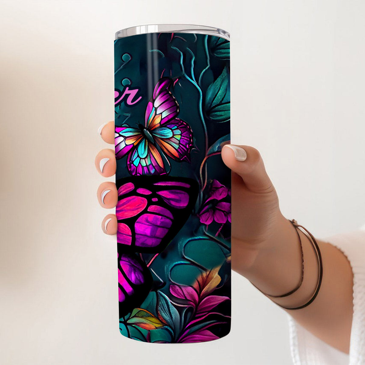 Schmetterlingsmädchen – Schmetterlingsgeschenk für sie – Personalisierter schmaler Trinkbecher