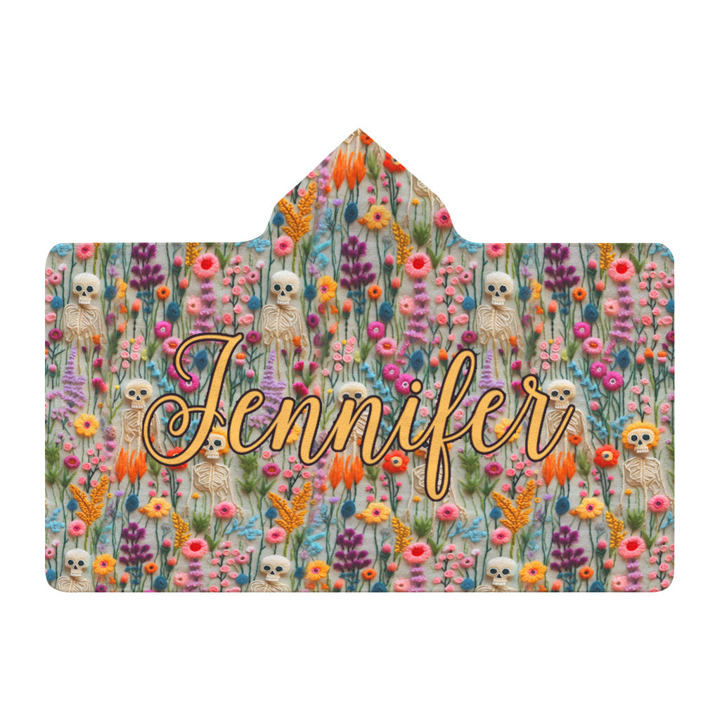 Personalisierte Totenkopf-Kapuzendecke mit Blumenmuster und Skelettmotiv