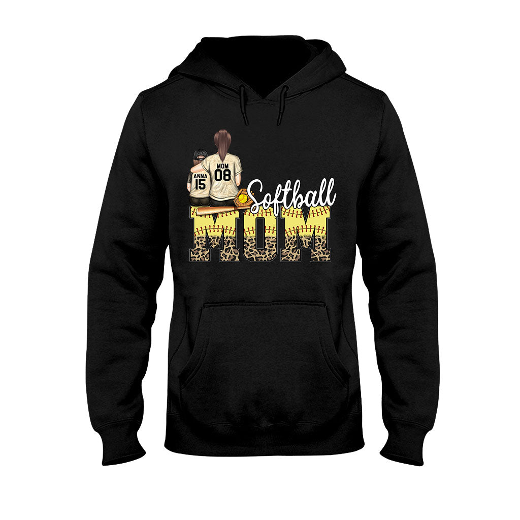 Softball-Mama – Softball-Geschenk für Mama – Personalisiertes T-Shirt und Hoodie