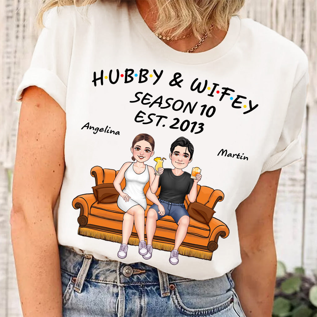 Ehemann und Ehefrau – Personalisiertes T-Shirt und Hoodie für Ehepaare