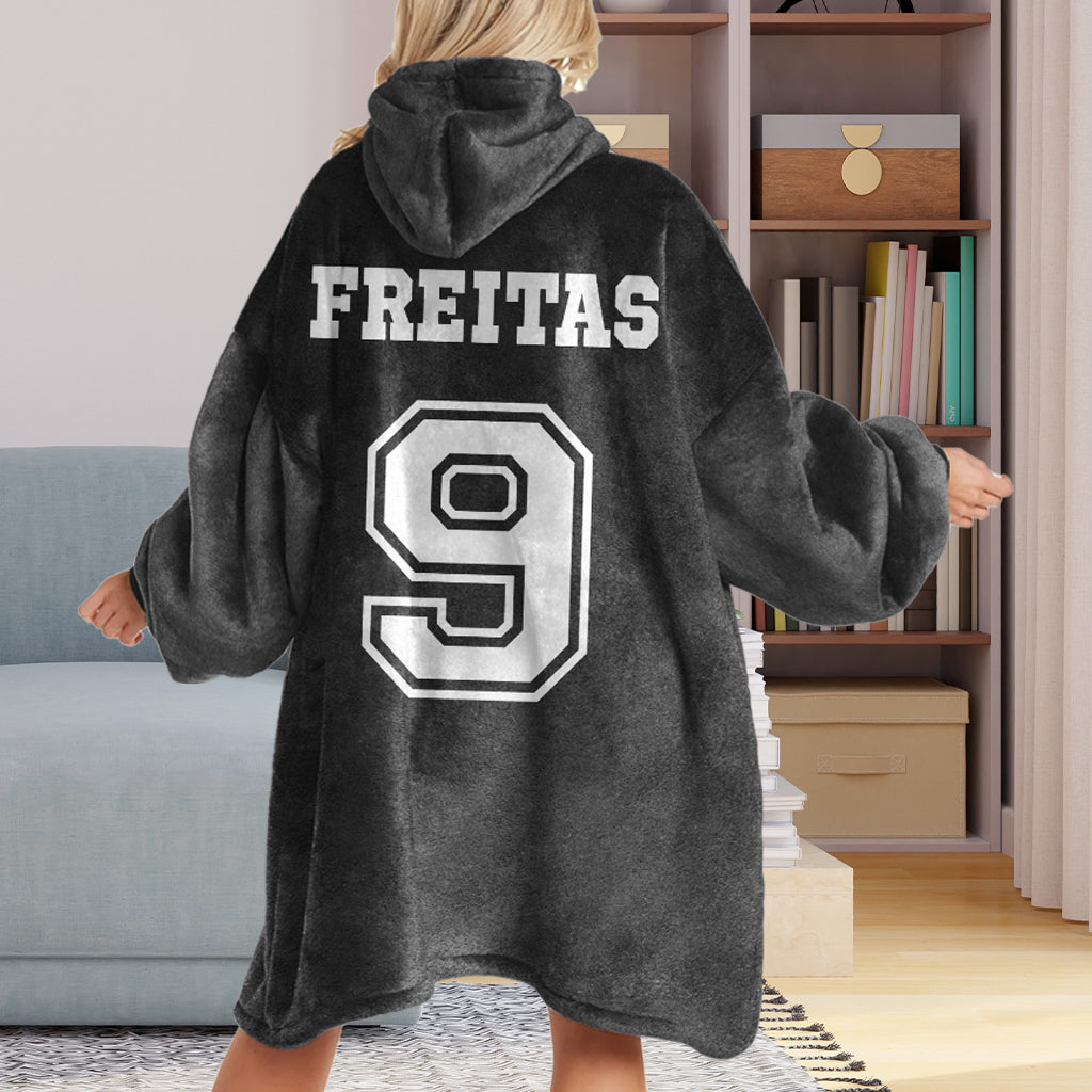 Sportbegeisterte aufgepasst! Personalisierter Volleyball-Hoodie mit Deckenmotiv