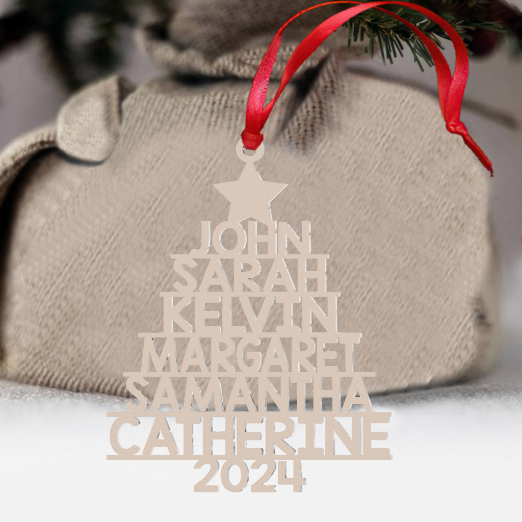 Weihnachtsbaum mit individuellem Namen – personalisierter Schmuck