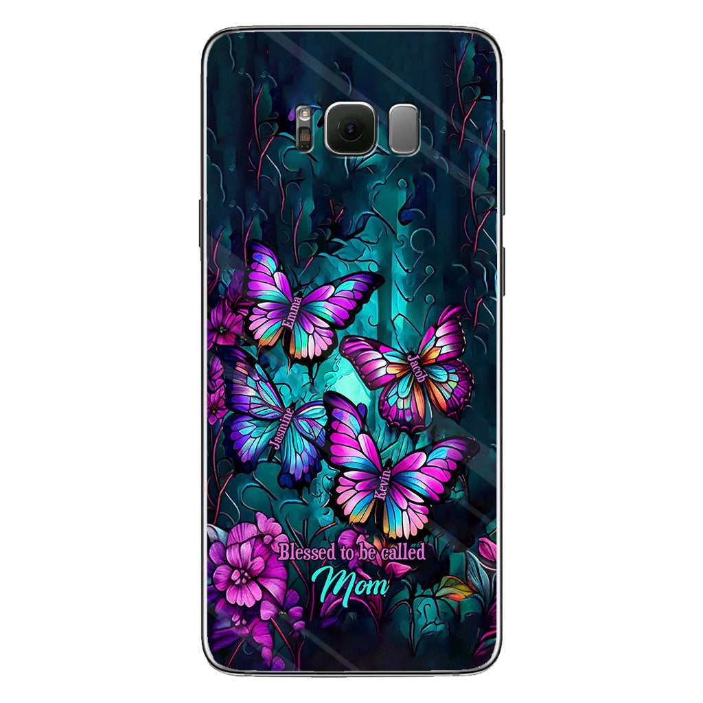 Omas Schmetterlinge – Personalisierte Handyhülle für Oma