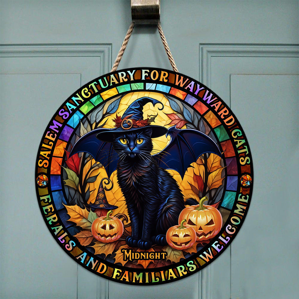 Salem Sanctuary für heimatlose Katzen – Personalisiertes rundes Holzschild mit schwarzer Katze