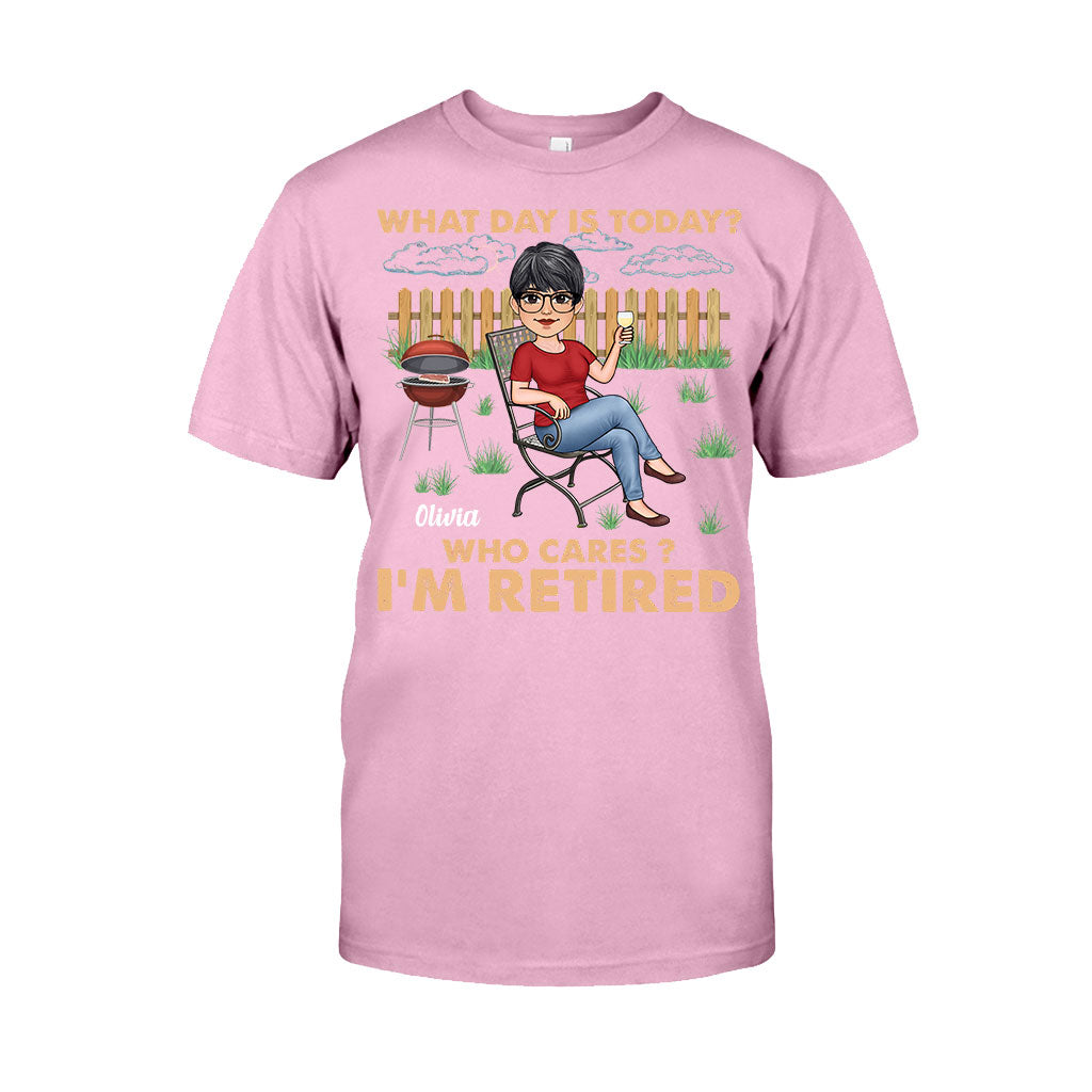 Welcher Tag ist heute? Wen interessiert's? - Personalisiertes T-Shirt und Hoodie für Rentner
