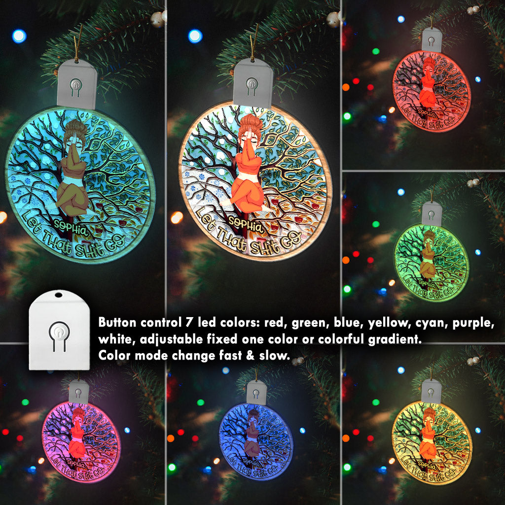 Lass den Scheiß los – Personalisierter Yoga-LED-Acryl-Anhänger