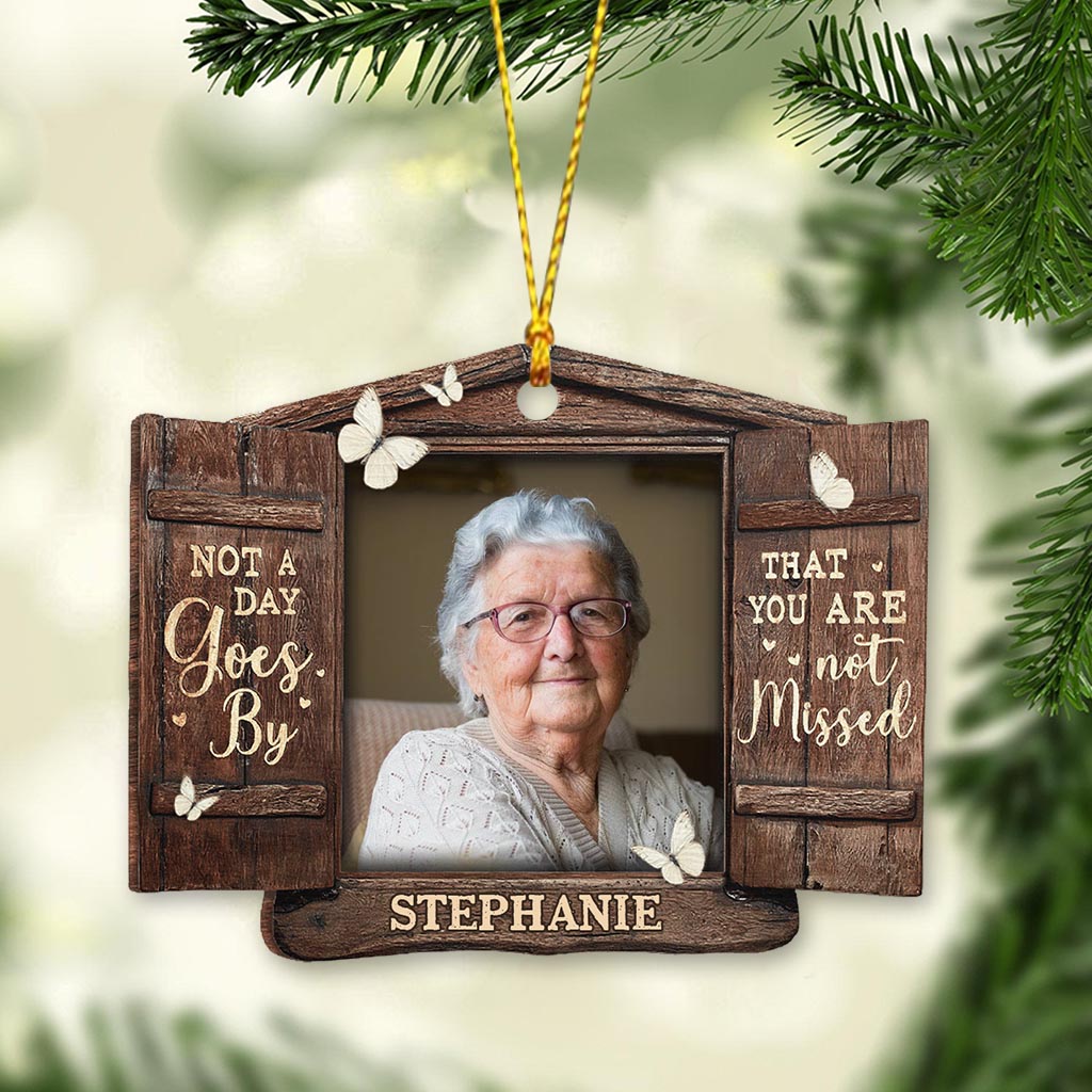 Kein Tag vergeht, an dem du nicht vermisst wirst – personalisiertes Gedenkornament