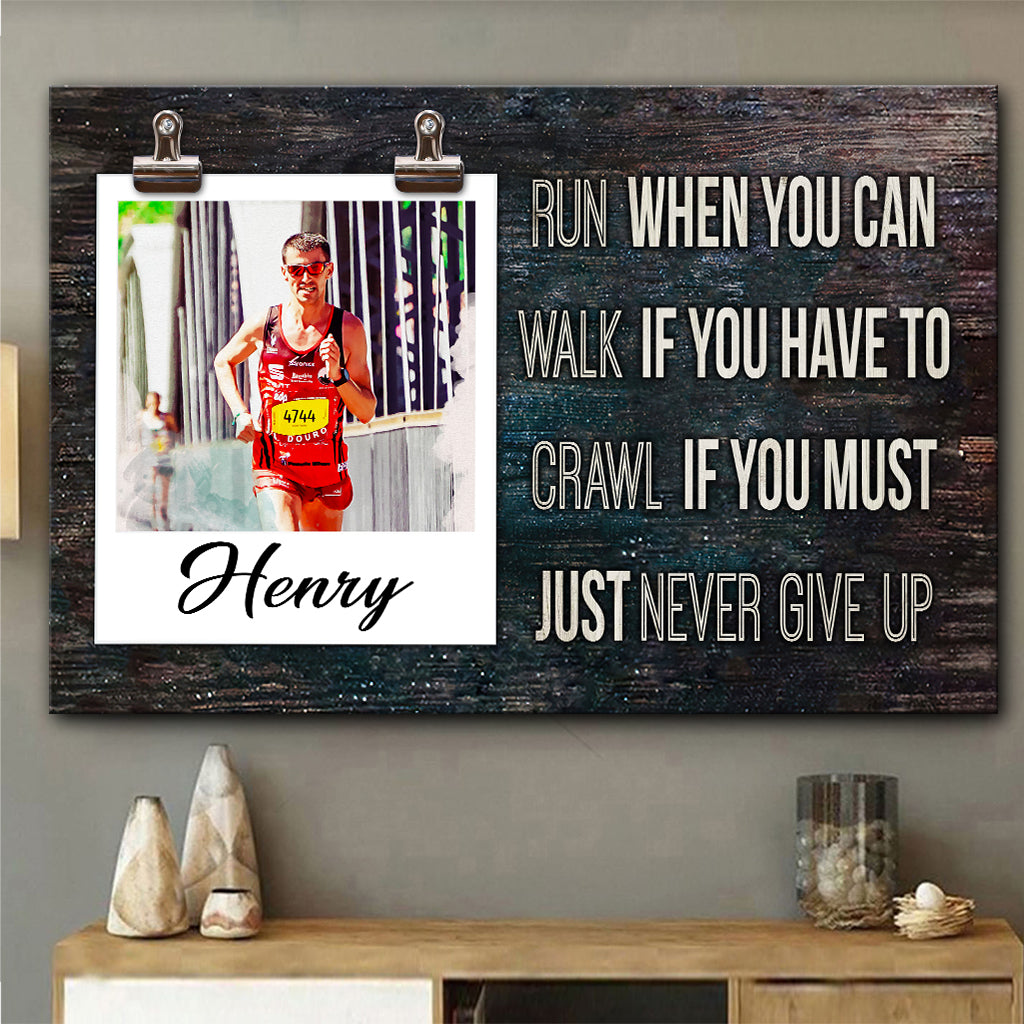 Gib niemals auf – Personalisierte Laufleinwand und Poster