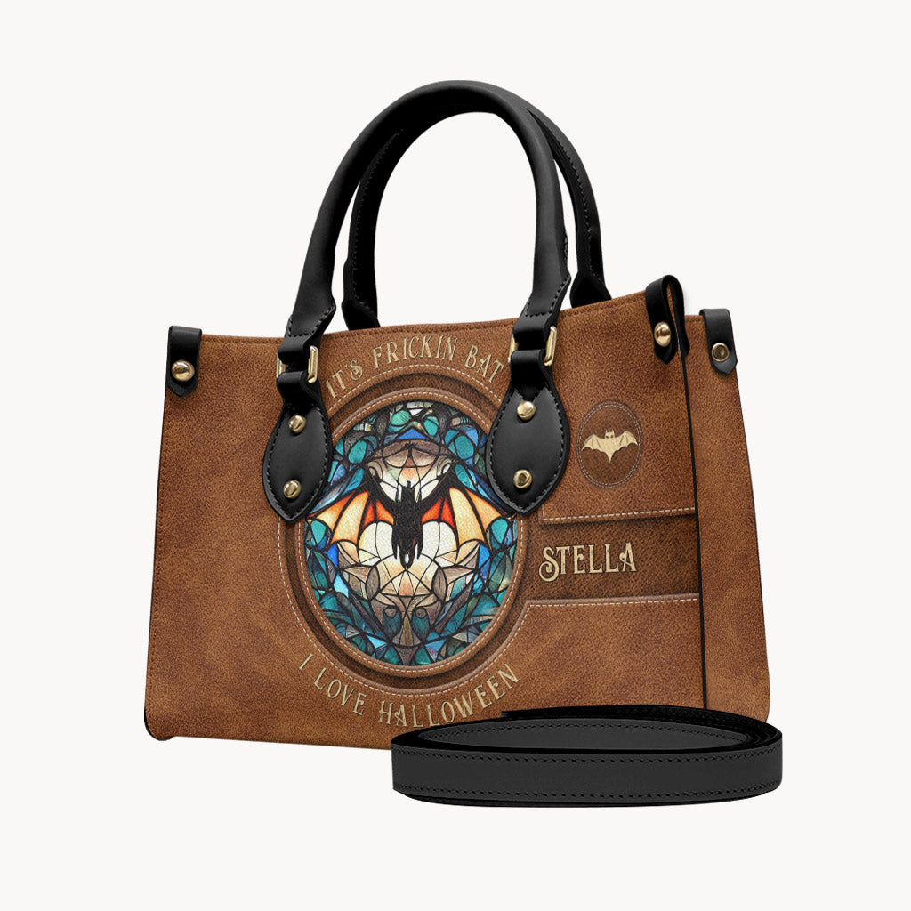 Es ist verdammt nochmal Fledermaus, ich liebe Halloween - Personalisierte Hexen-Lederhandtasche