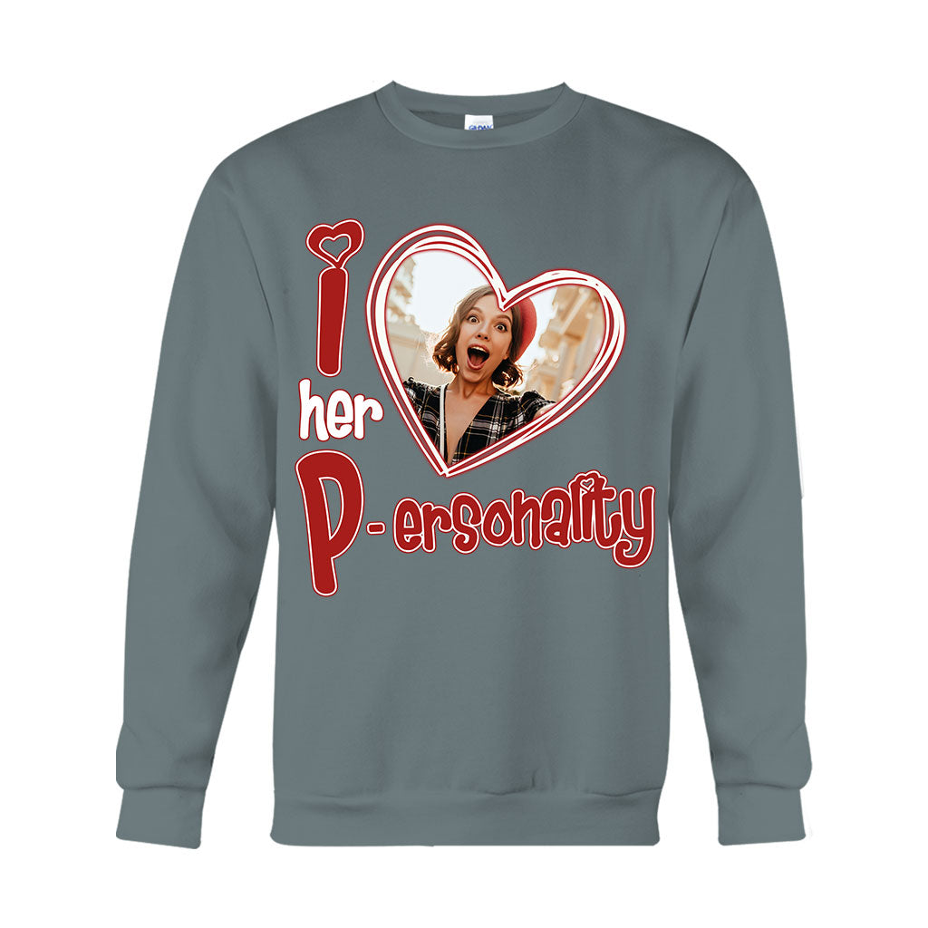 Ich liebe ihre Persönlichkeit, ich liebe seine Hingabe. Jeder Foto-Upload möglich – personalisiertes Partner-T-Shirt und Hoodie