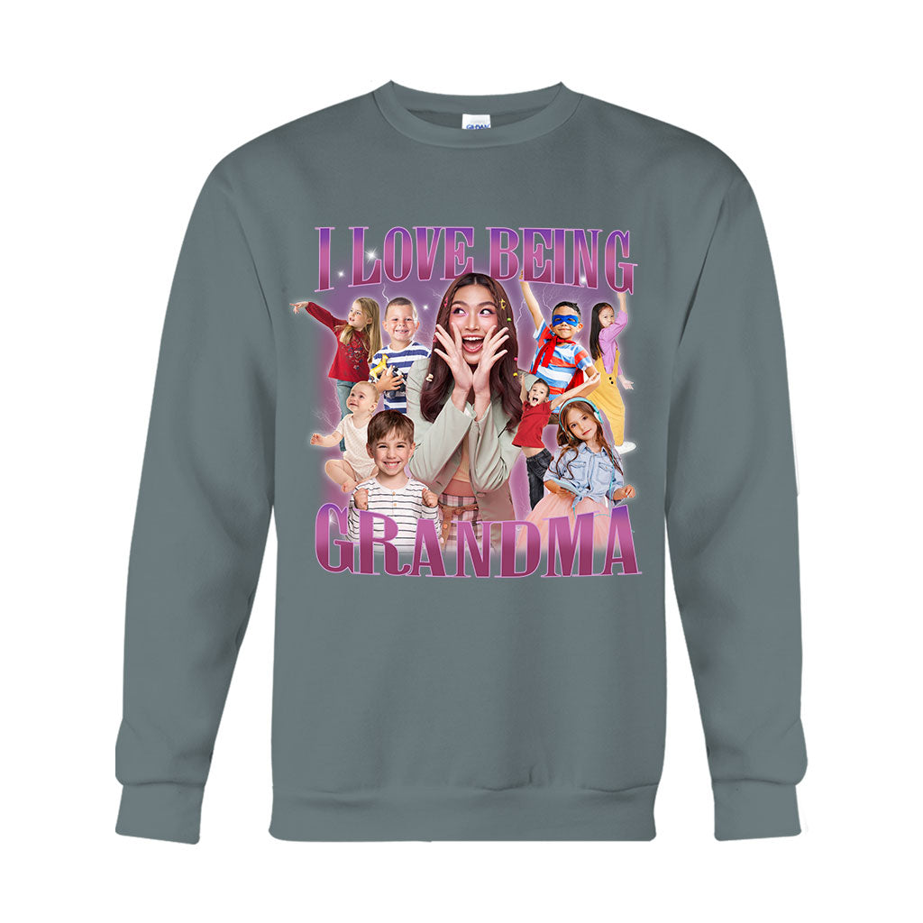 Ich liebe es, Oma/Nana/Mimi/Gigi zu sein... - Personalisiertes Oma-T-Shirt und Hoodie