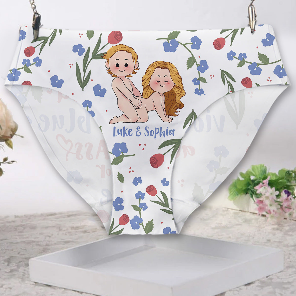 Rosen sind rot, Veilchen sind blau – personalisierte Damen-Pantoletten