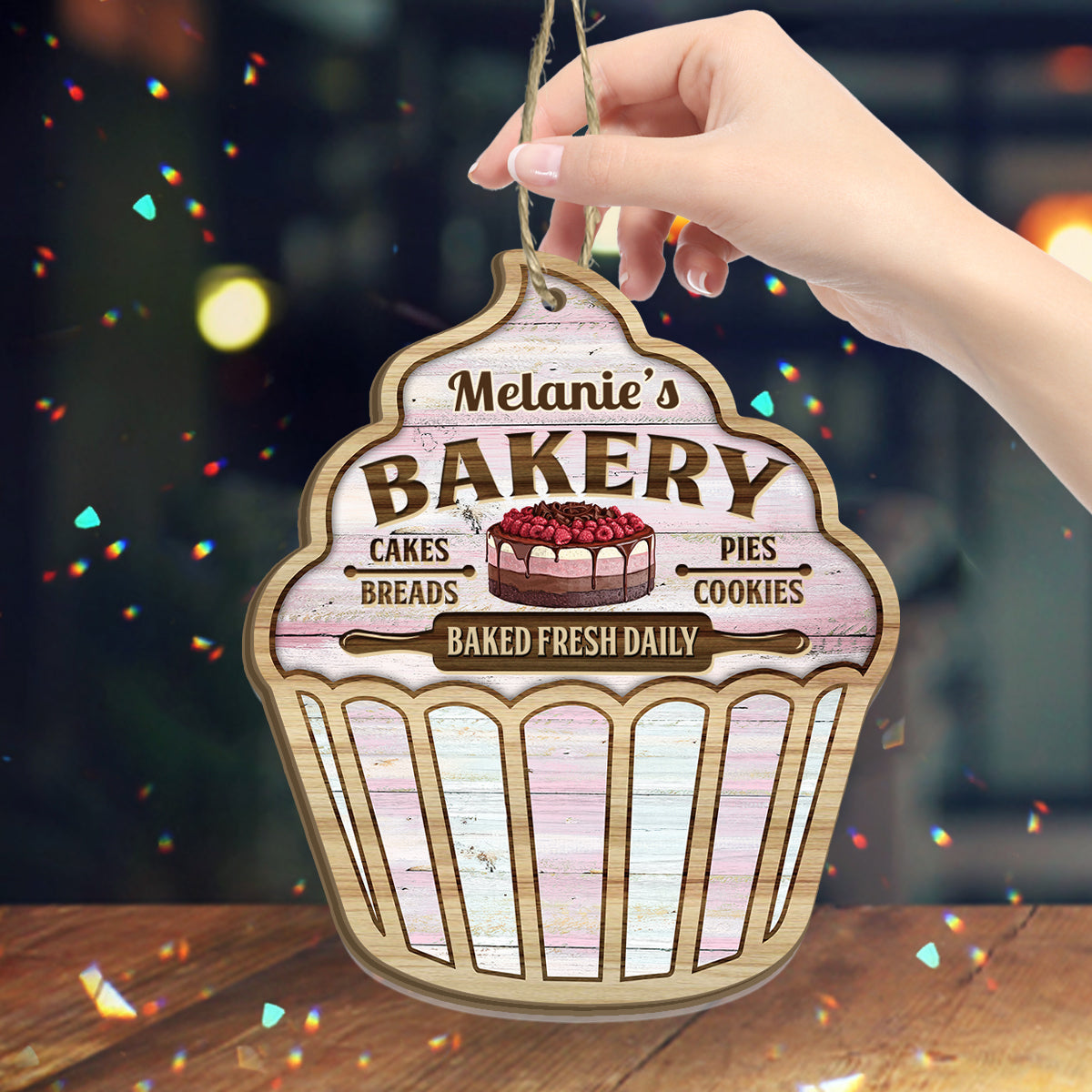 Einfach ein Mädchen, das Backen liebt – personalisierter Sonnenfänger zum Backen