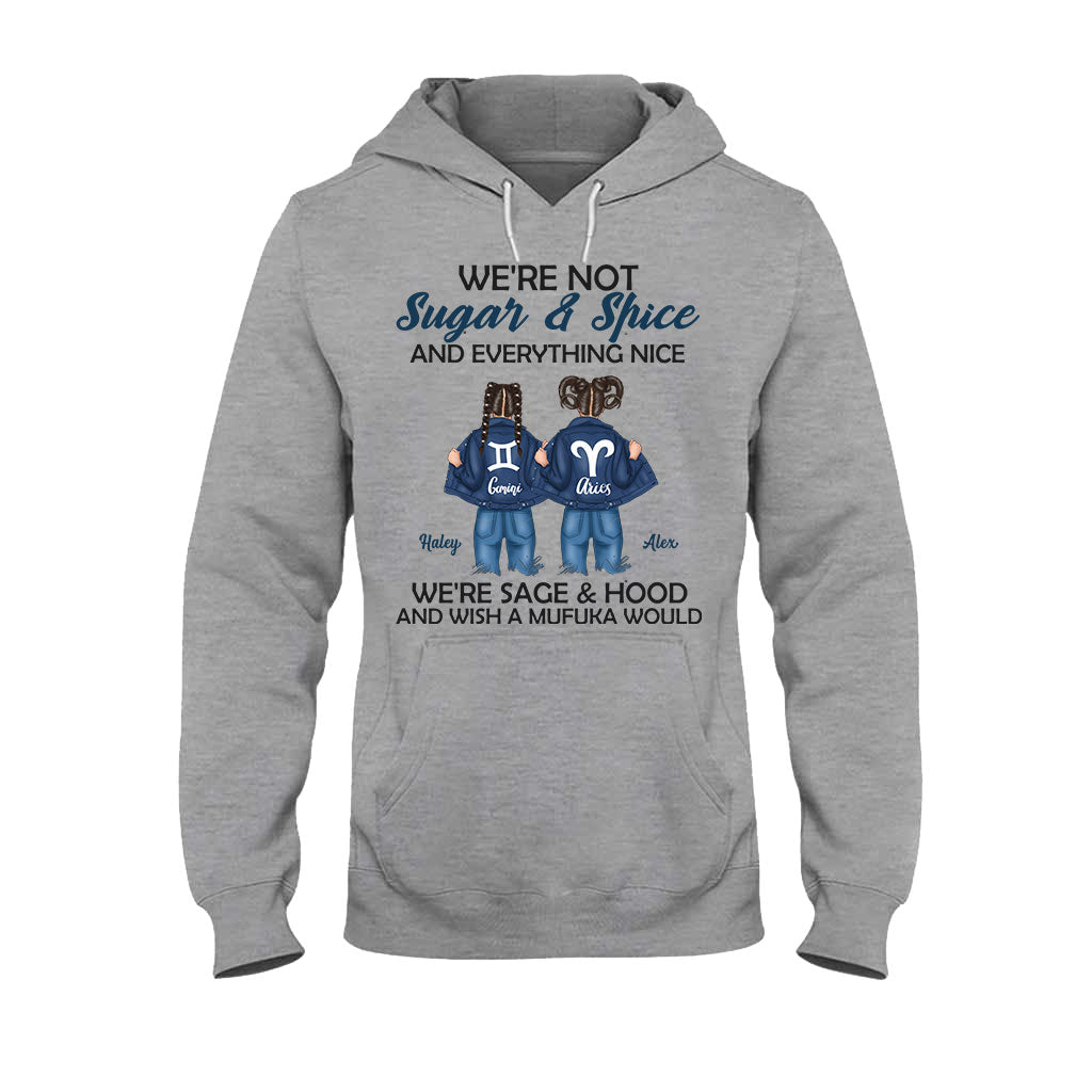 Gemeinsam im Ärger – Personalisiertes T-Shirt und Hoodie für beste Freundinnen