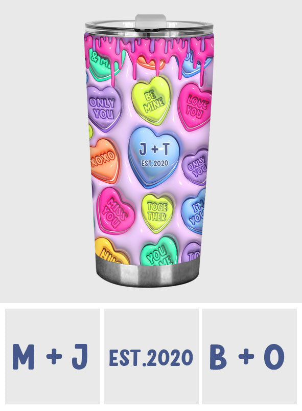 Beliebiger Name, beliebiges Datum, buntes, aufgeblasenes Herz – personalisierter Paar-Trinkbecher