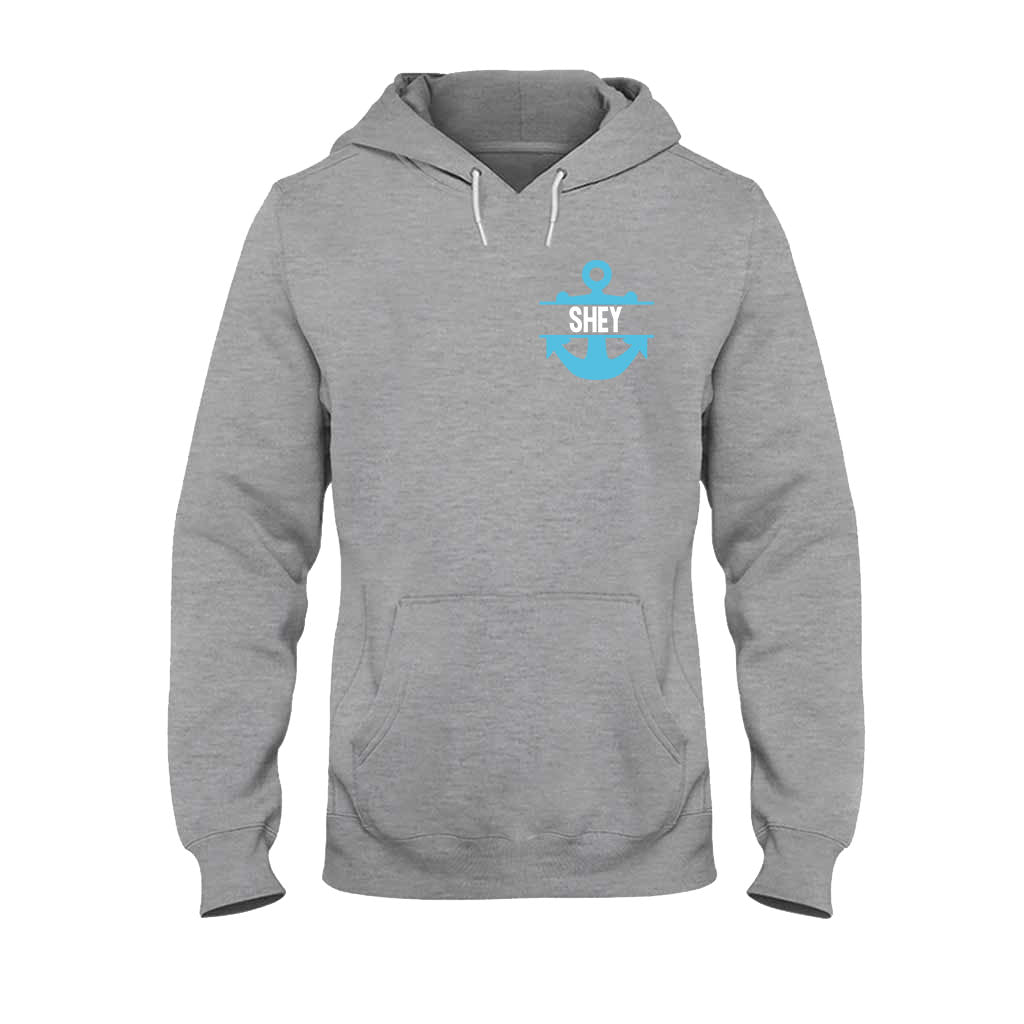 Ich liebe es, wenn wir zusammen auf Kreuzfahrt gehen – personalisiertes Kreuzfahrt-T-Shirt und Hoodie