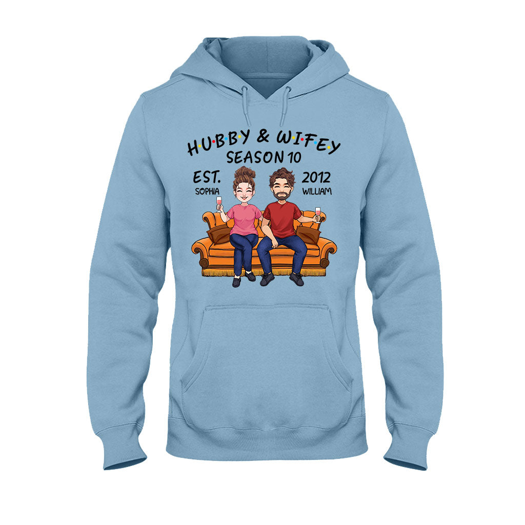 Ehemann und Ehefrau – Personalisiertes Partner-T-Shirt und Hoodie
