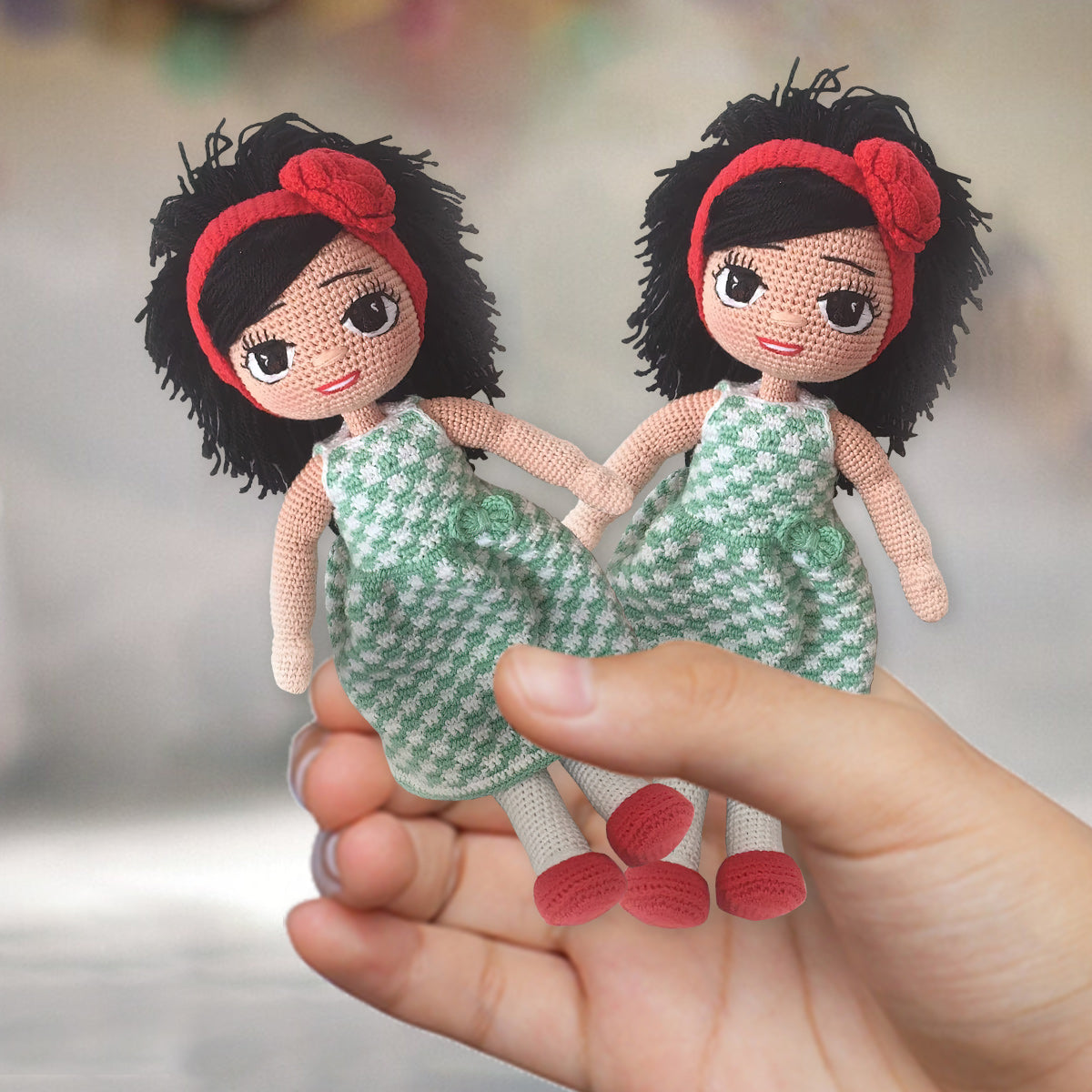 Meine Enkelkinder – Geschenk für Opa – Personalisierte handgestrickte Puppe