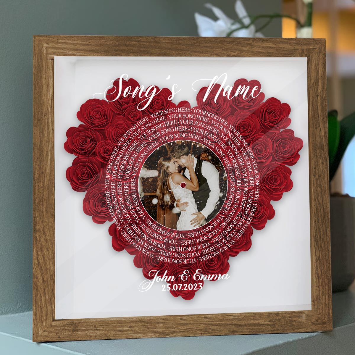 Lied für den Eröffnungstanz – Personalisierte Blumen-Schattenbox für Ehepaare