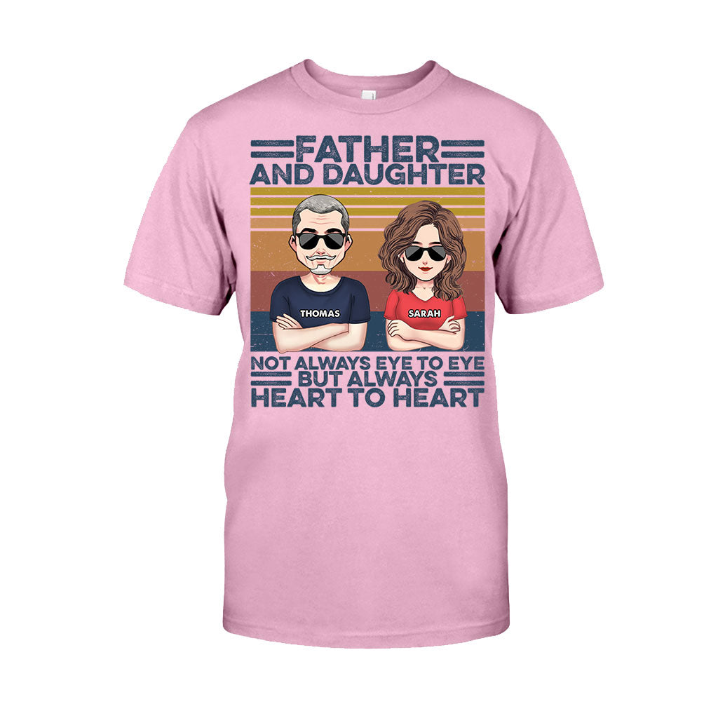 Wie der Vater, so der Sohn – Geschenk für Papa – Personalisiertes T-Shirt und Hoodie