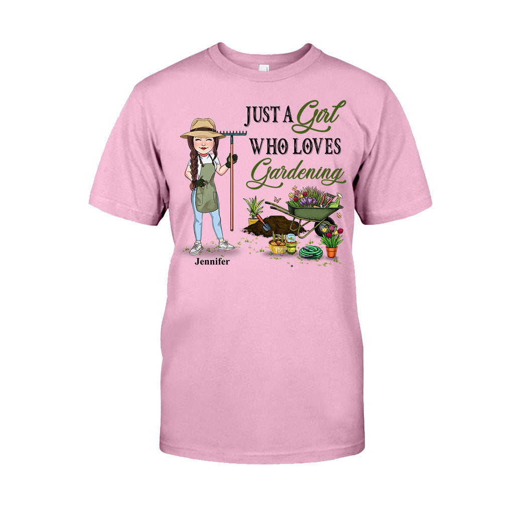 Einfach ein Mädchen, das Gartenarbeit liebt – personalisiertes Garten-T-Shirt & Hoodie