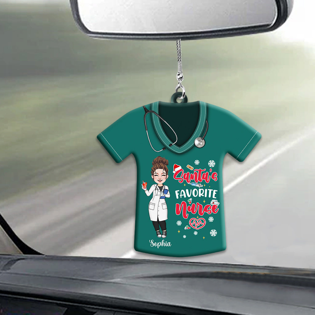 Weihnachtsmanns Lieblingskrankenschwester – Personalisierter Autoanhänger für Krankenschwestern