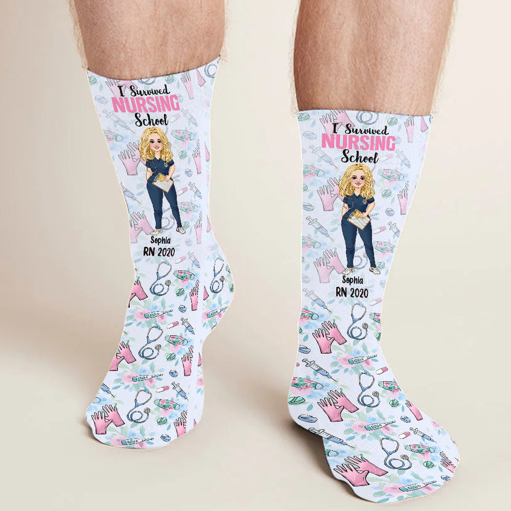 Ich habe die Ausbildung zur Krankenschwester überlebt – personalisierte Socken für Krankenschwestern