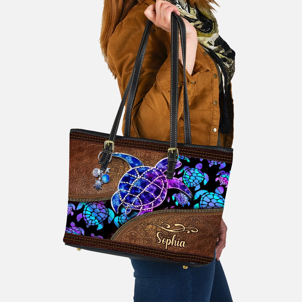 Salty Lil' Beach – Personalisierte Tasche aus Schildkrötenleder