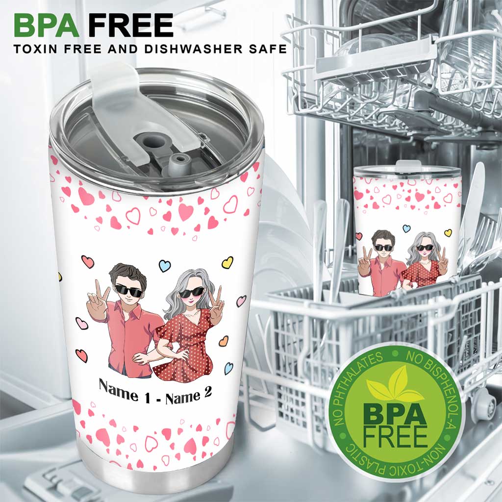 Geschenkidee mit Zuckerherzen für Liebespaare – personalisierter Partner-Trinkbecher