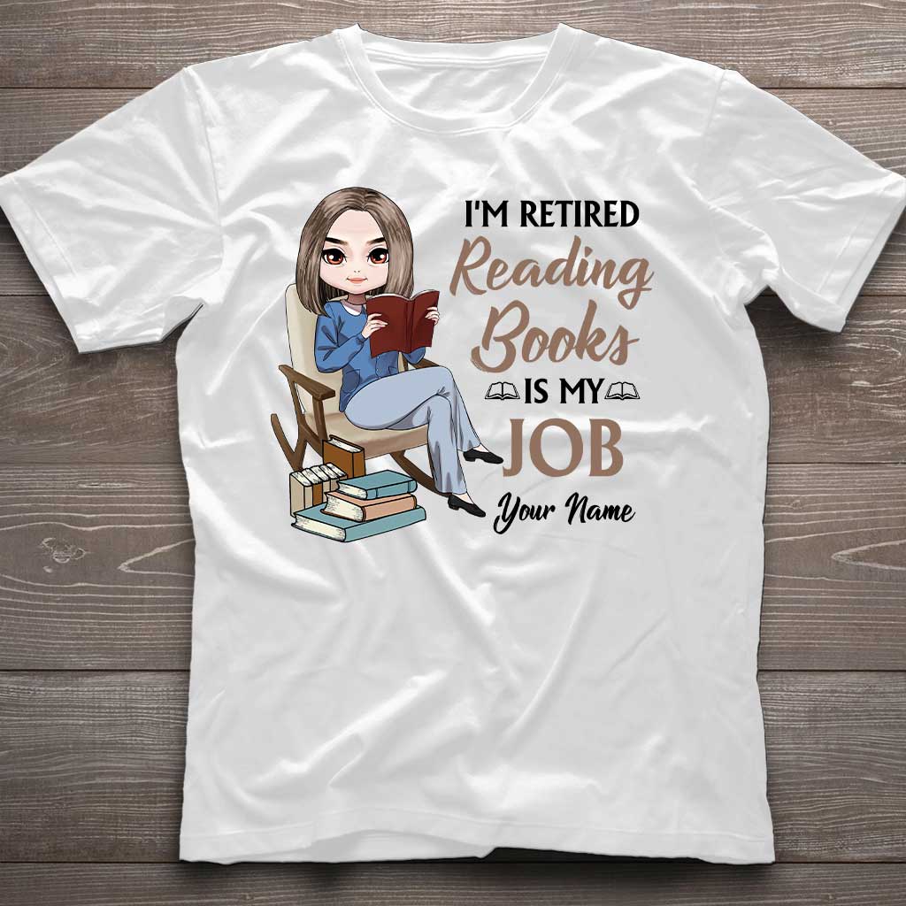 Ich bin Rentner und lese Bücher – mein Job! – Personalisiertes T-Shirt und Hoodie