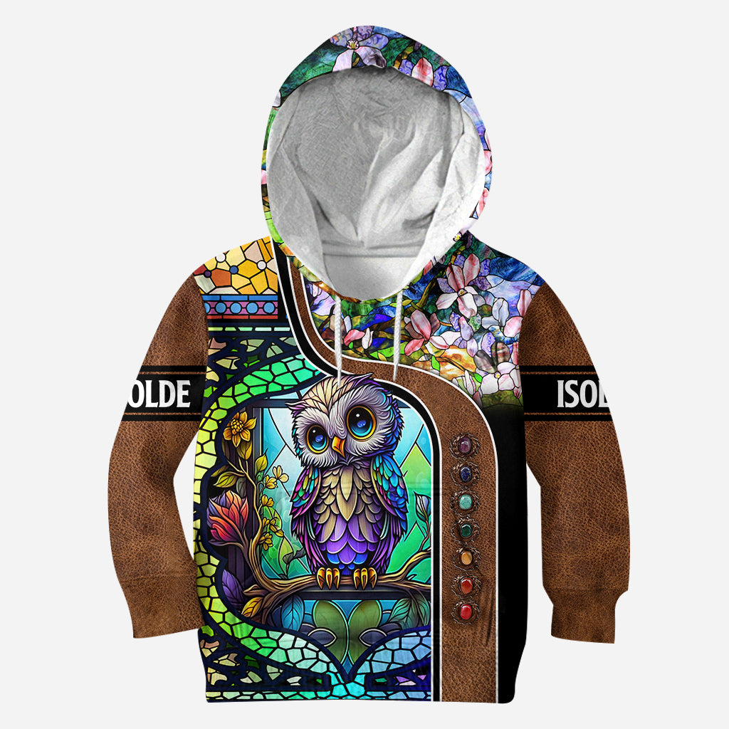 Niedliches Eulen-Buntglas-Shirt – personalisiertes Eulen-Shirt