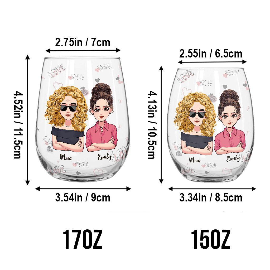 Mein Lieblingskind schenkte mir dieses Glas – personalisiertes Weinglas zum Muttertag mit Aufschrift „Mother All Over“.