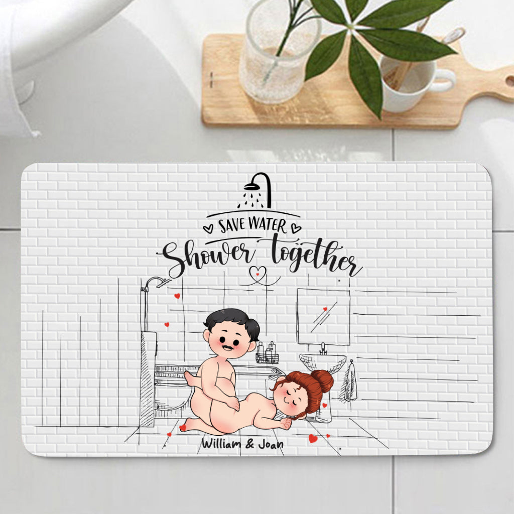 Gemeinsam duschen und dabei Wasser sparen – Personalisiertes Duschvorhang- und Matten-Set für Paare