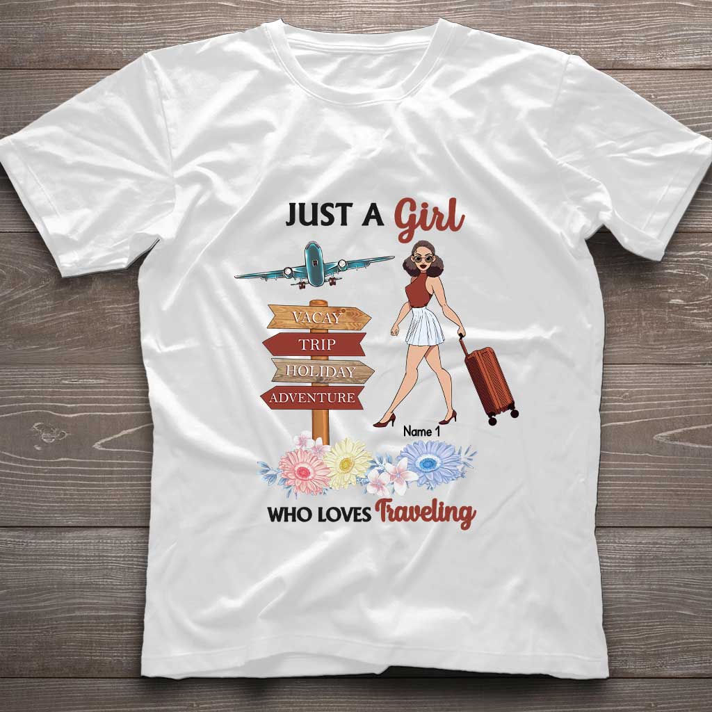 Einfach ein Mädchen, das gerne reist – personalisiertes T-Shirt und Hoodie