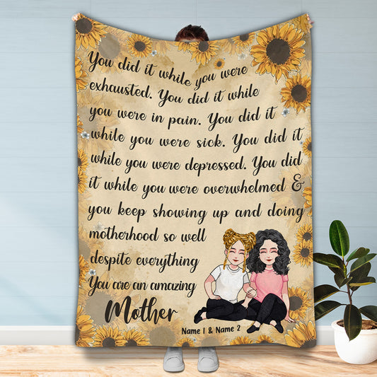 You Are An Amazing Mom - Personalized Mother's Day Mother Blanket