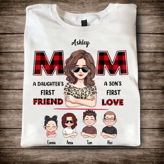 Mama, erste Freundin, erste Liebe – personalisiertes Mutter-T-Shirt und Hoodie
