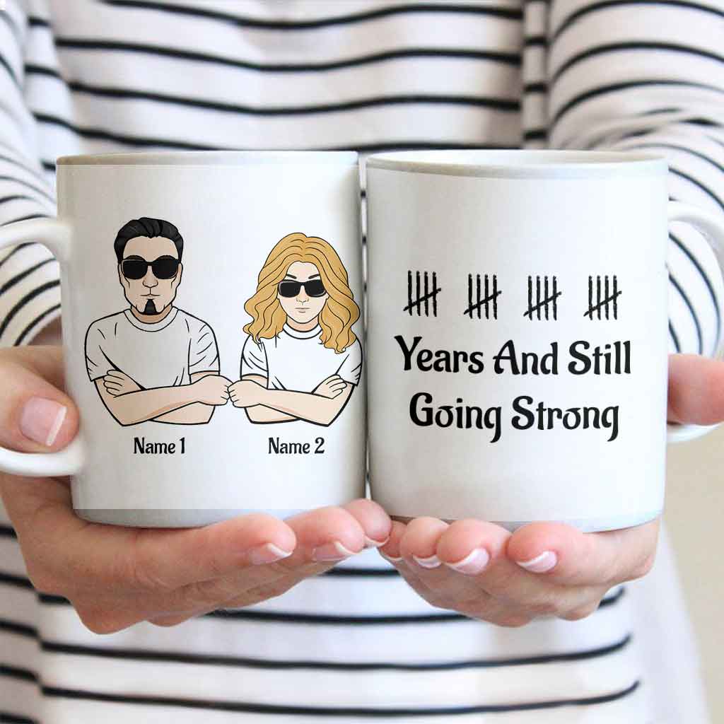 Wir sind immer noch glücklich zusammen – personalisierte Pärchentasse