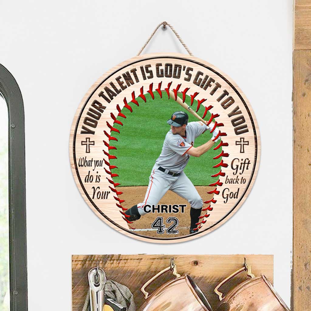 Dein Talent ist Gottes Geschenk an dich – Personalisiertes rundes Holzschild „Baseball“