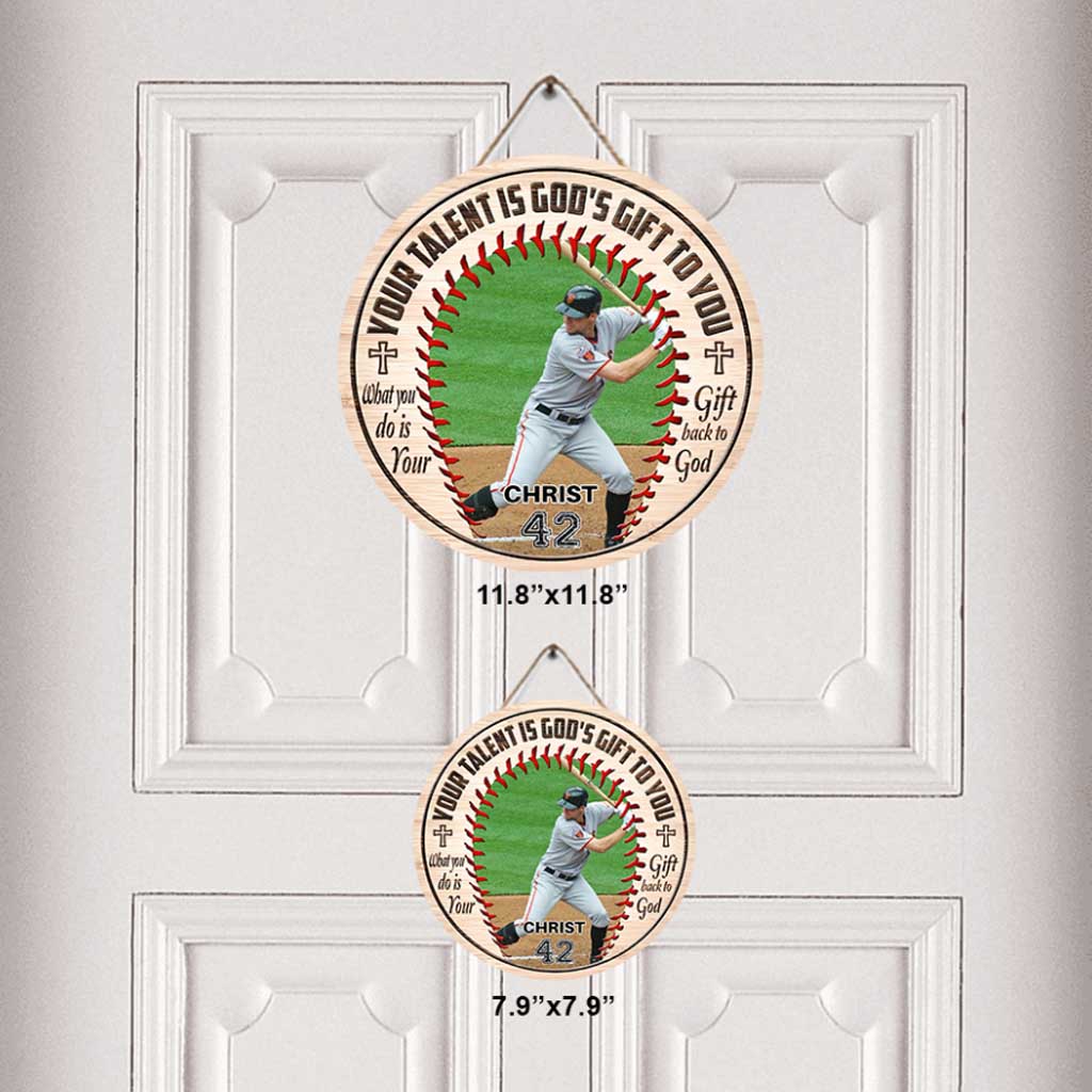 Dein Talent ist Gottes Geschenk an dich – Personalisiertes rundes Holzschild „Baseball“