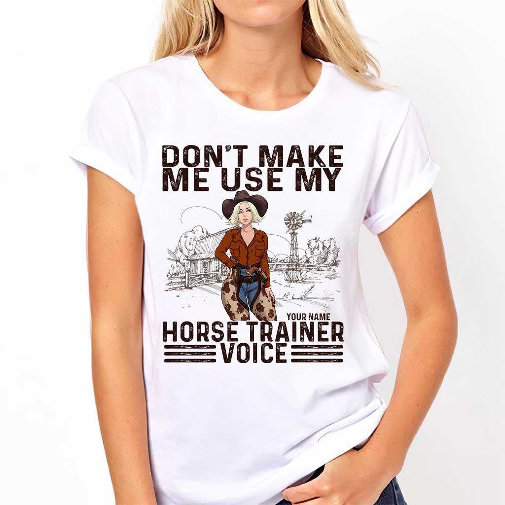„Zwing mich nicht, meine Pferdetrainerstimme zu benutzen!“ – Personalisiertes Pferde-T-Shirt und Hoodie