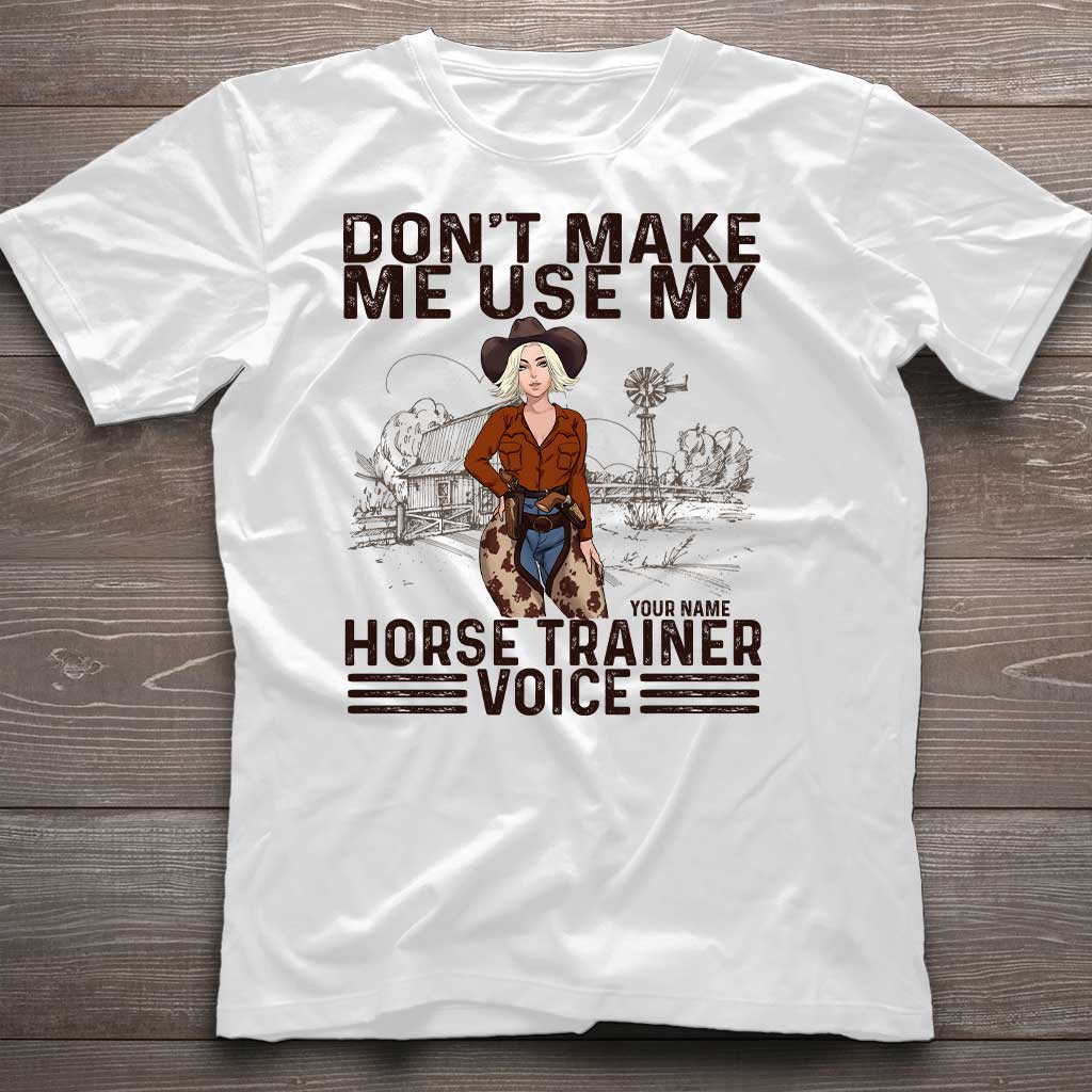 „Zwing mich nicht, meine Pferdetrainerstimme zu benutzen!“ – Personalisiertes Pferde-T-Shirt und Hoodie